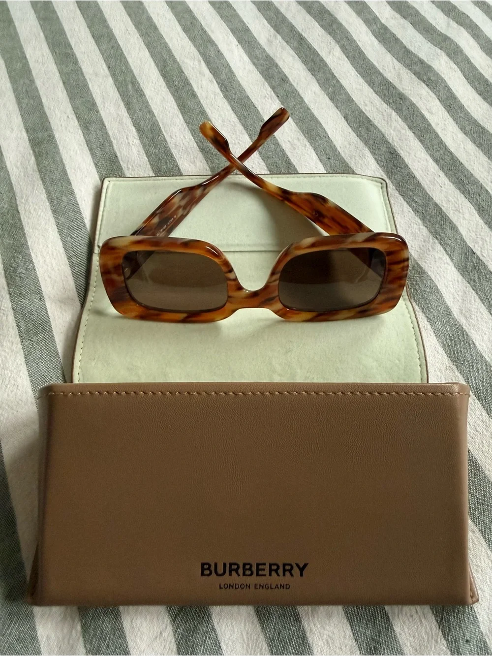 Burberry Delilah Square Sunglasses